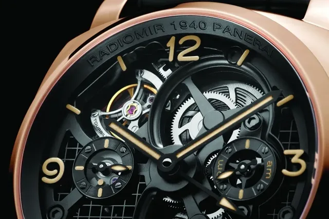 Panerai — Radiomir 1940 Tourbillon GMT Oro Rosso_Detail